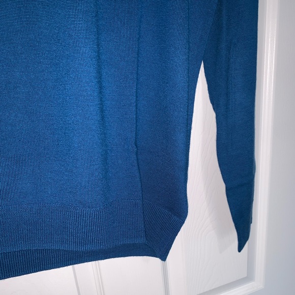 Calvin Klein Sweater - Picture 4 of 6